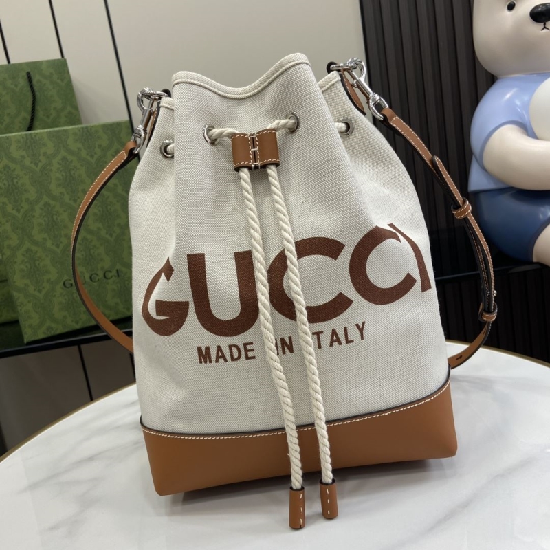 G*u*i bucket bags